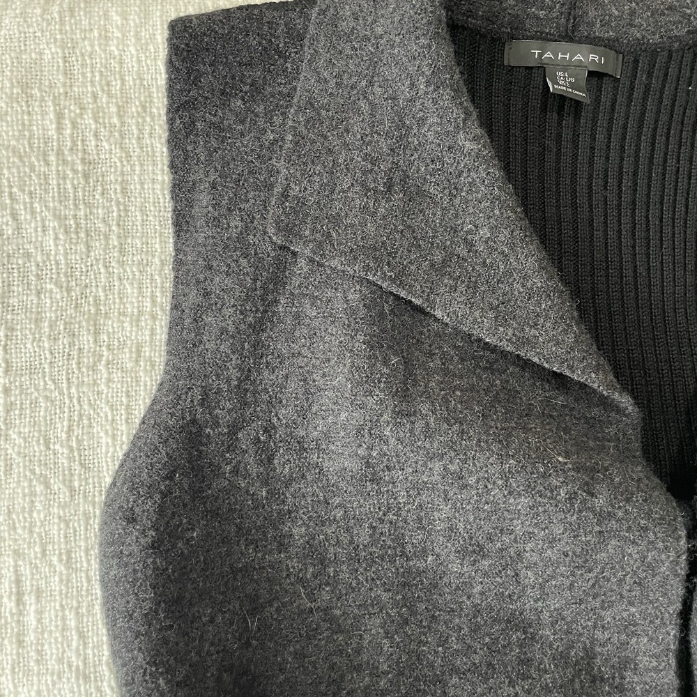 Tahari Sweater Vest Womens Large Charcoal Gray Wool Cardigan Academia Heritage - Picture 6 of 9